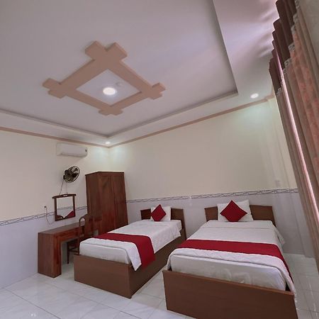 Hoang Duc Hotel Chau Doc Buitenkant foto