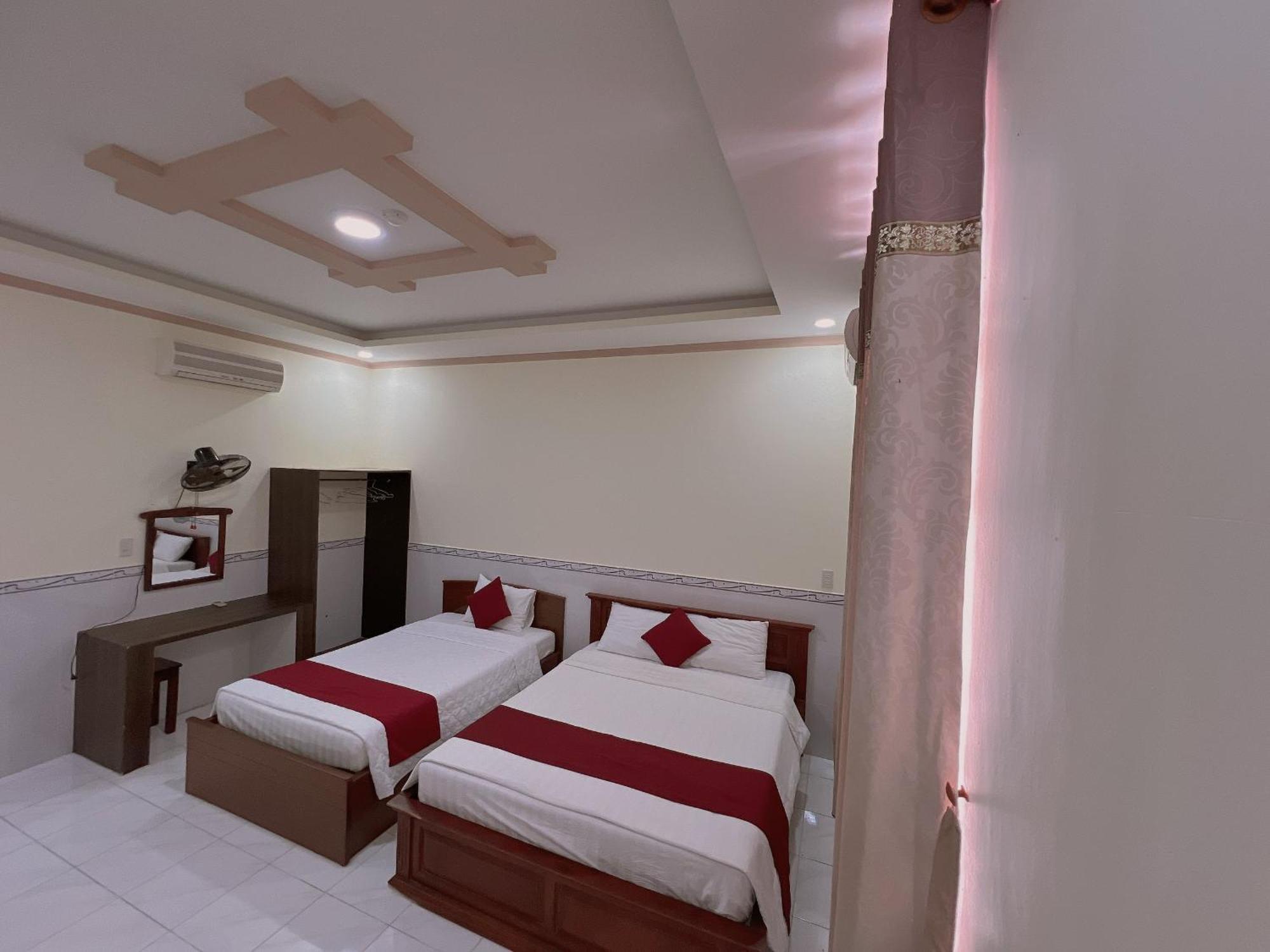 Hoang Duc Hotel Chau Doc Buitenkant foto