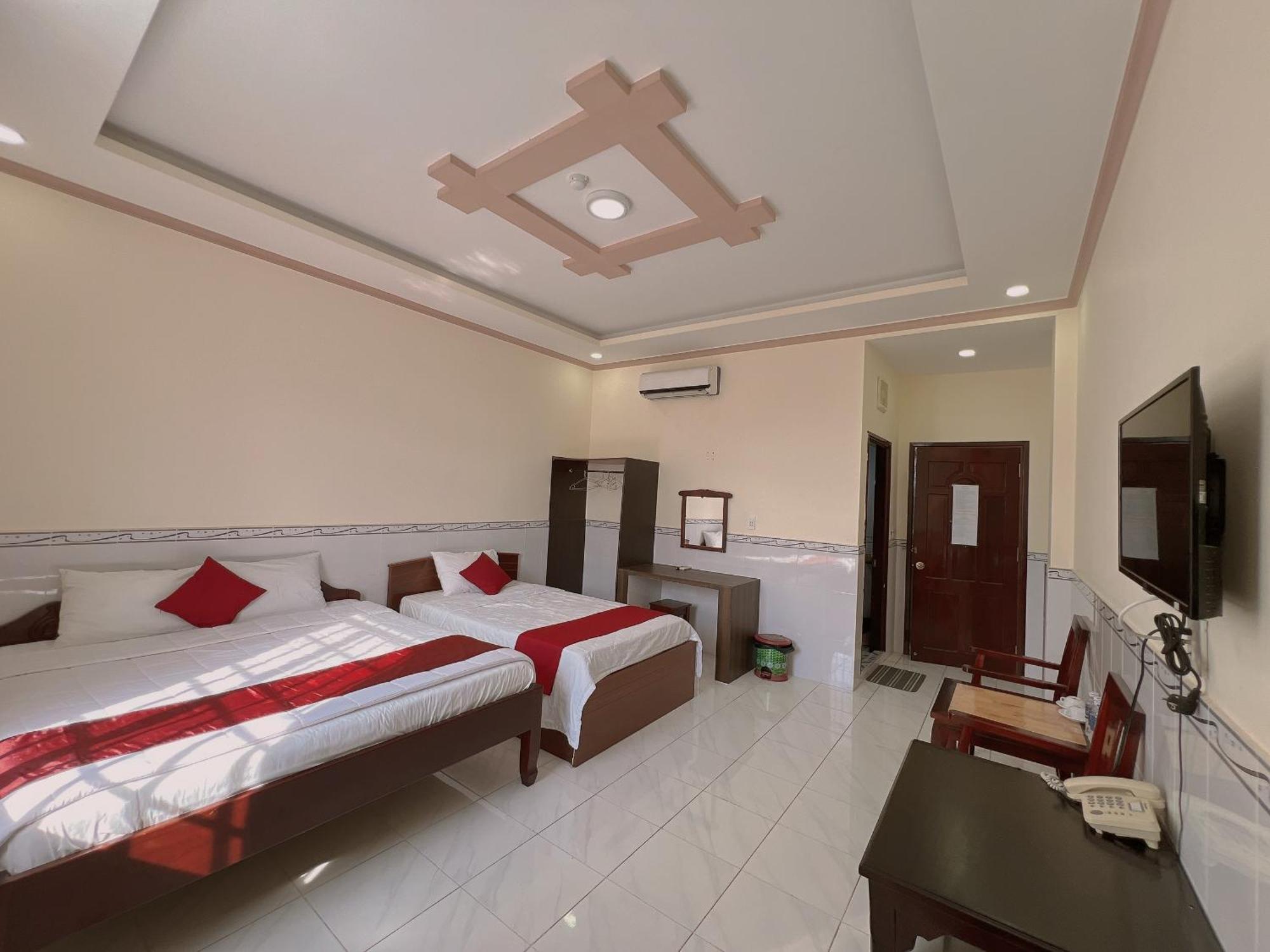 Hoang Duc Hotel Chau Doc Buitenkant foto