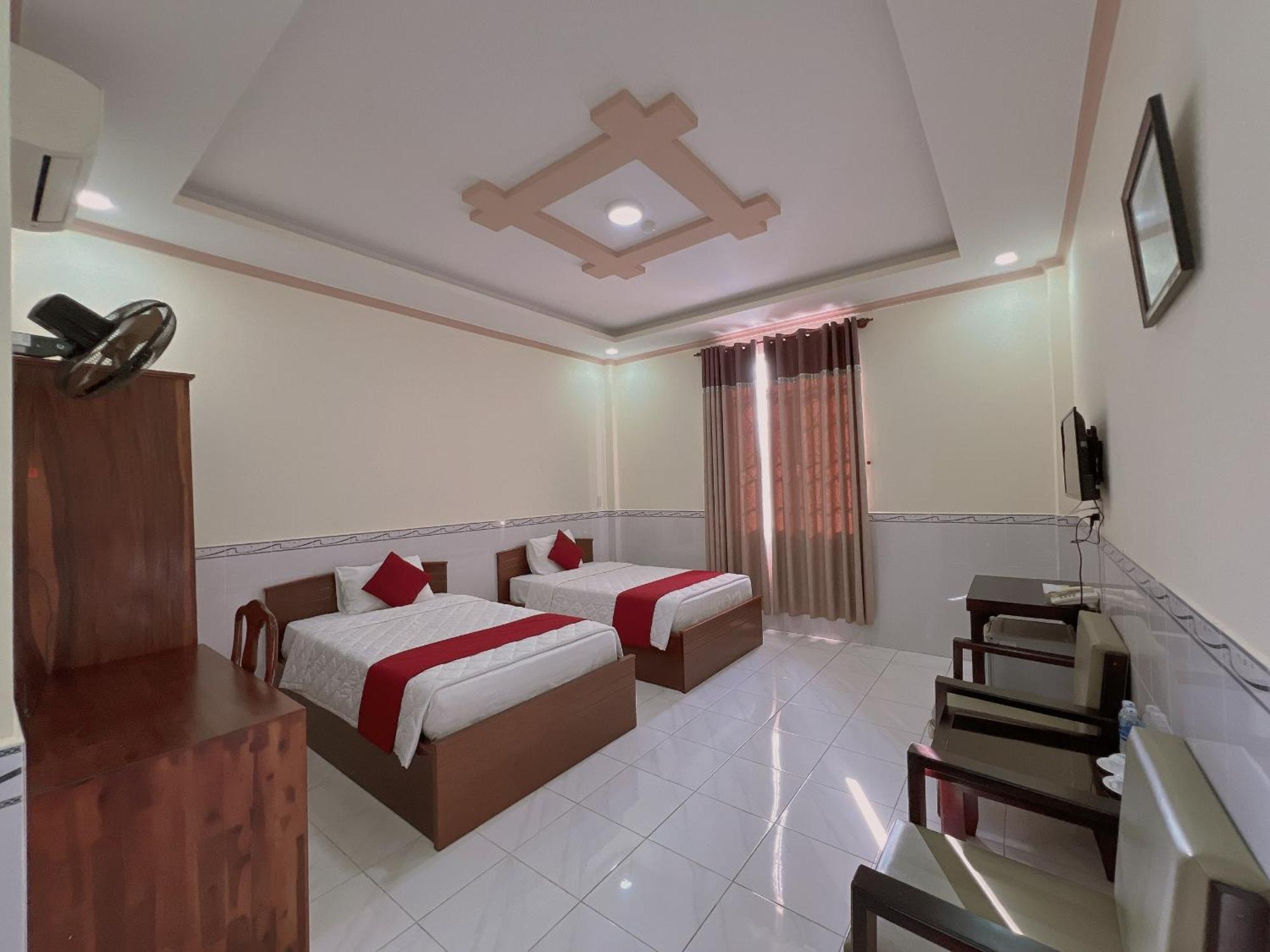 Hoang Duc Hotel Chau Doc Buitenkant foto