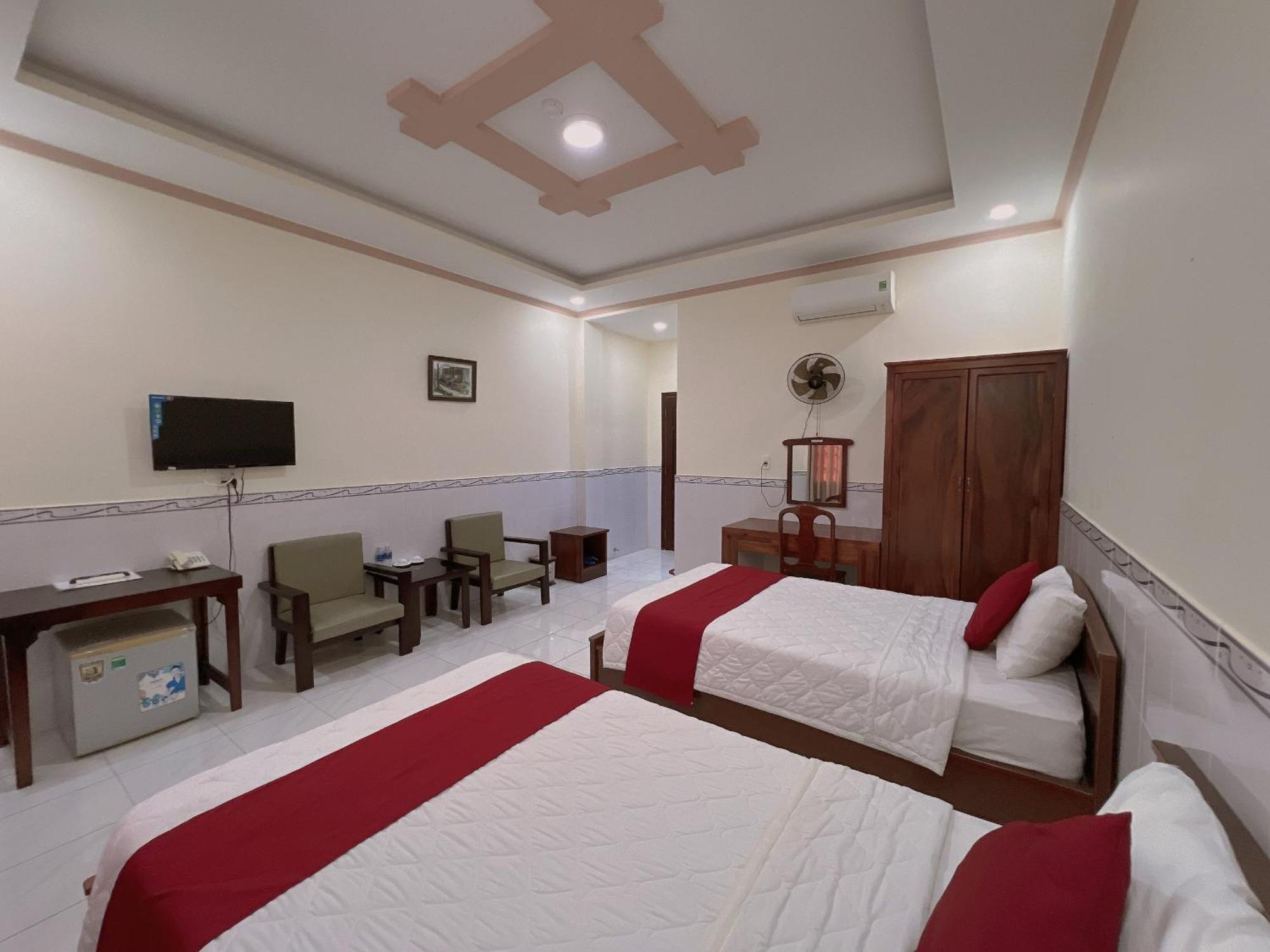 Hoang Duc Hotel Chau Doc Buitenkant foto