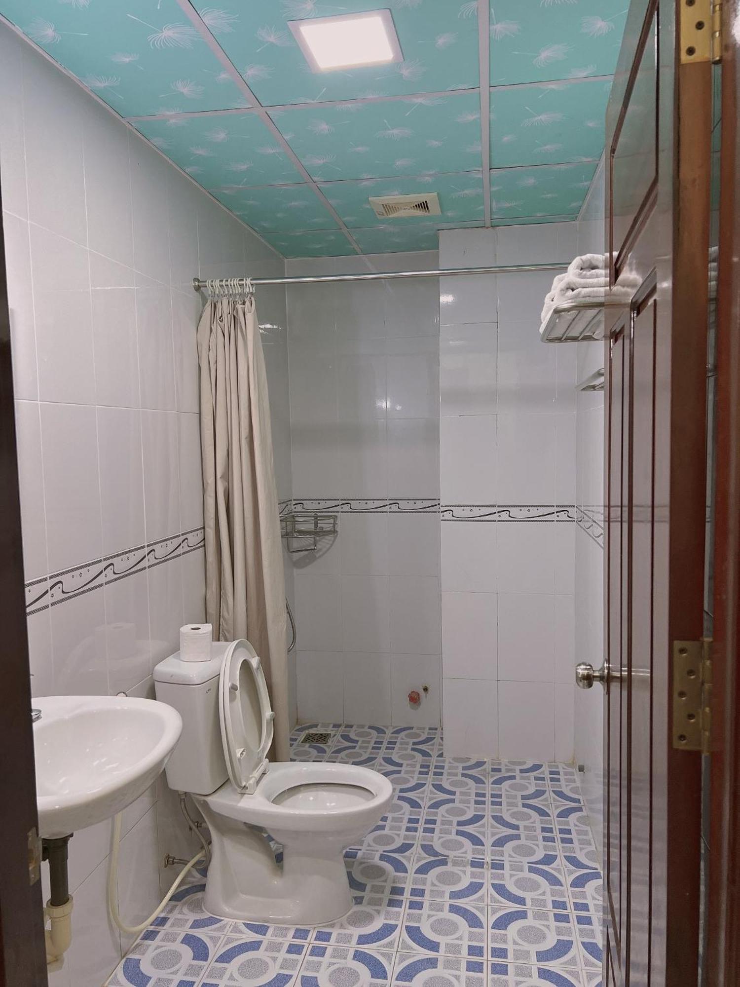 Hoang Duc Hotel Chau Doc Buitenkant foto