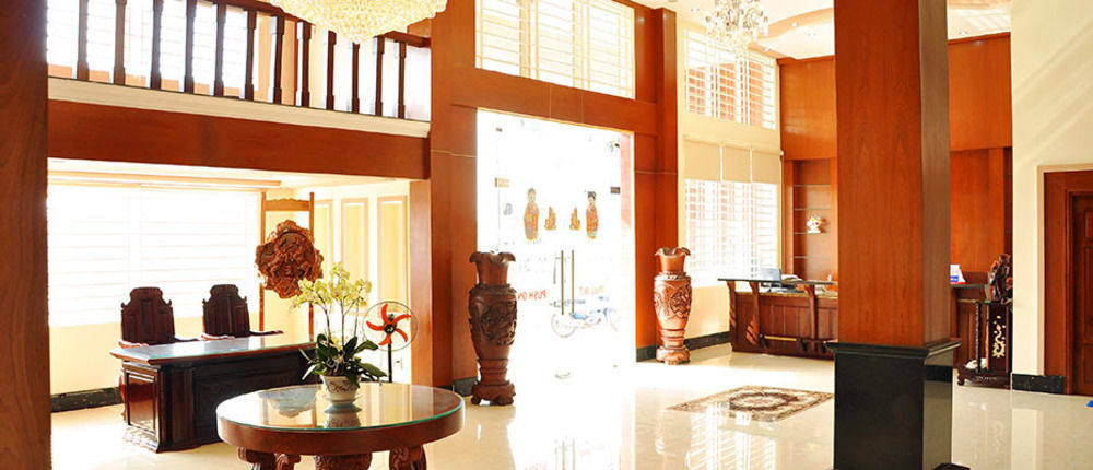 Hoang Duc Hotel Chau Doc Buitenkant foto