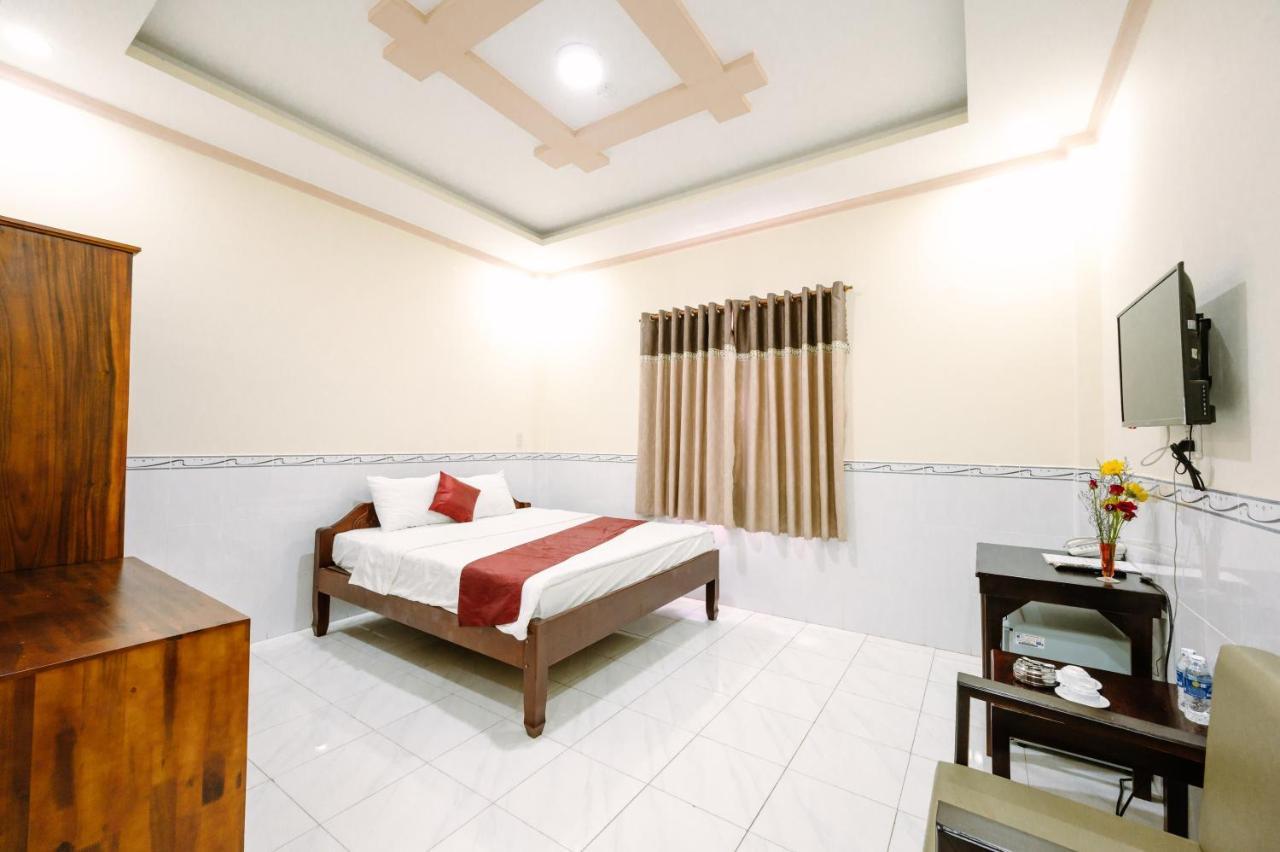 Hoang Duc Hotel Chau Doc Buitenkant foto