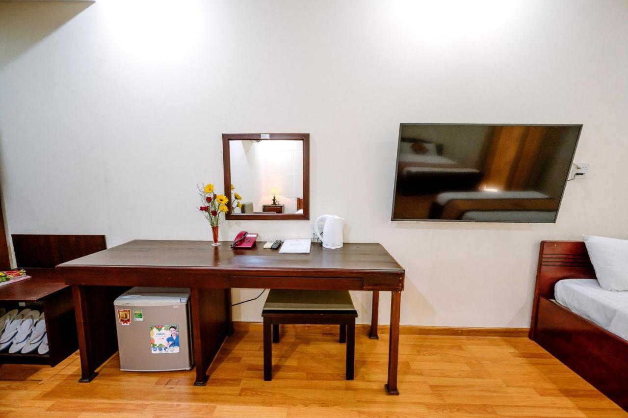 Hoang Duc Hotel Chau Doc Buitenkant foto